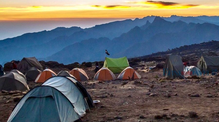 乞力马扎罗登山营地